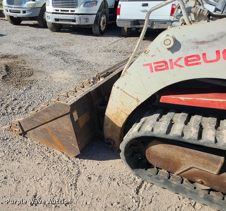 image for item MJ9527 2011 Takeuchi TL250  tracked skid steer loader