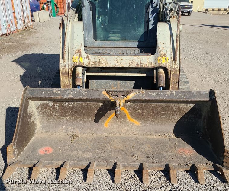 image for item MJ9527 2011 Takeuchi TL250  tracked skid steer loader