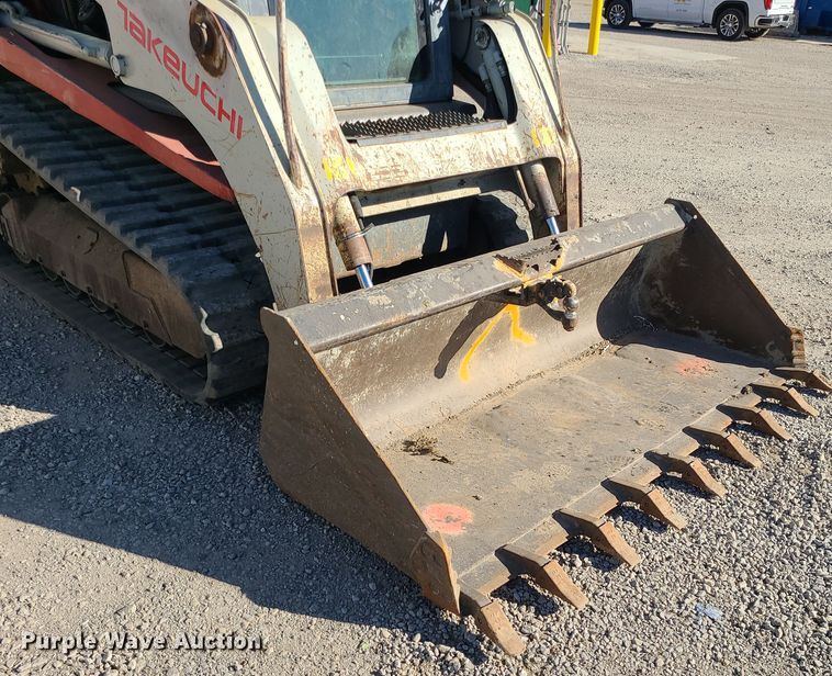 image for item MJ9527 2011 Takeuchi TL250  tracked skid steer loader