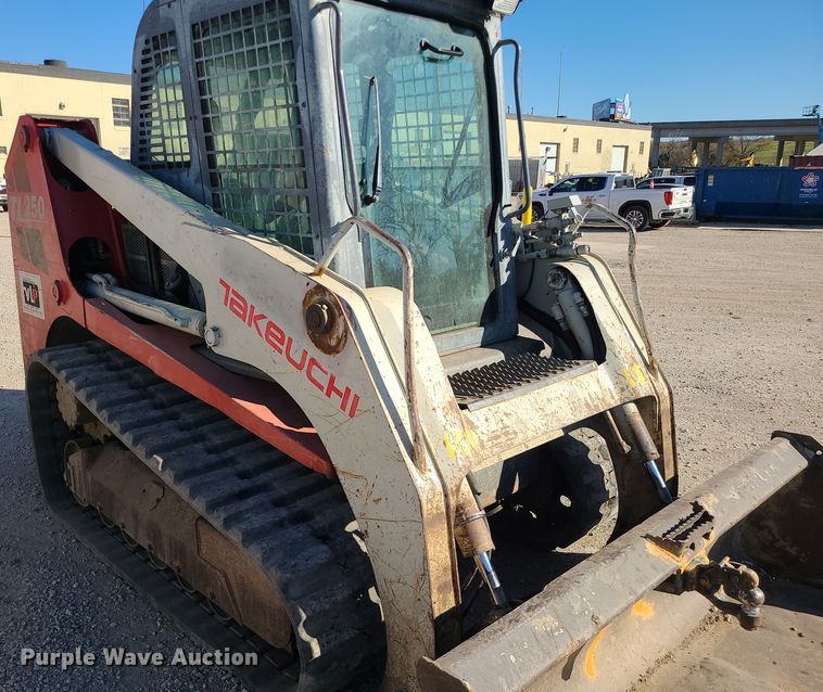 image for item MJ9527 2011 Takeuchi TL250  tracked skid steer loader