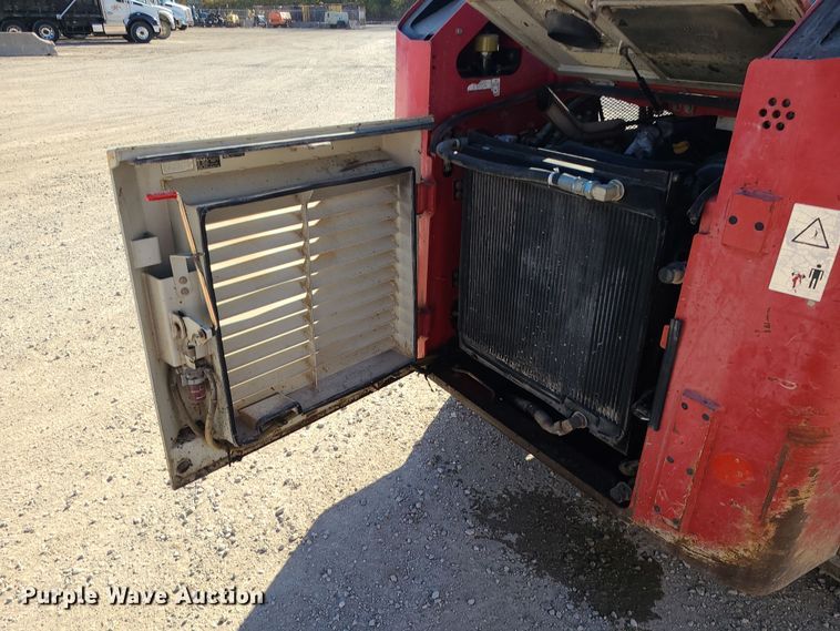 image for item MJ9527 2011 Takeuchi TL250  tracked skid steer loader