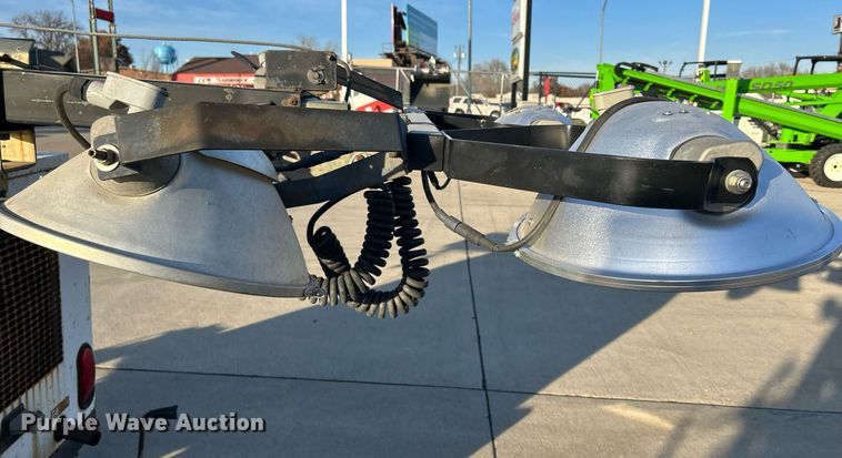 image for item MO9079 2004 Wacker LTC4  light plant