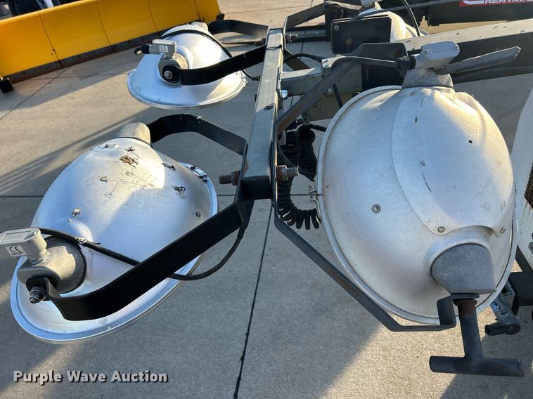 image for item MO9079 2004 Wacker LTC4  light plant