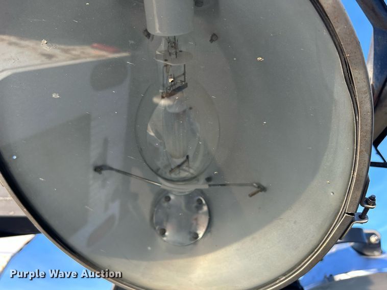 image for item MO9079 2004 Wacker LTC4  light plant