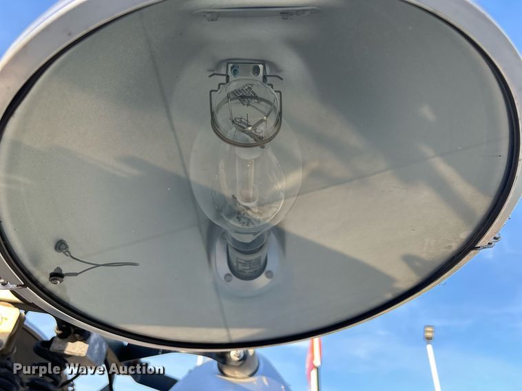 image for item MO9079 2004 Wacker LTC4  light plant