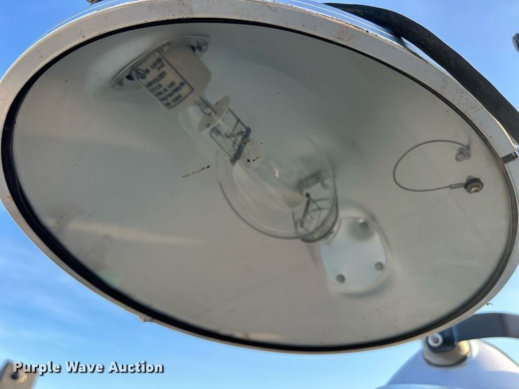 image for item MO9079 2004 Wacker LTC4  light plant