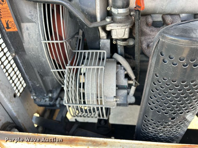 image for item MO9079 2004 Wacker LTC4  light plant