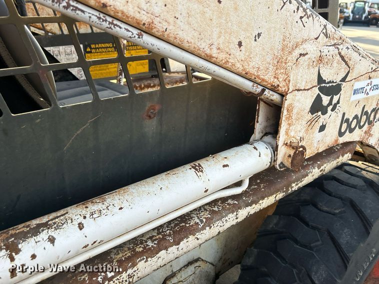 image for item MO9080 1981 Bobcat 642  skid steer loader