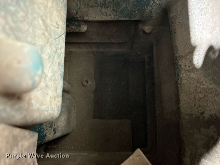 image for item MO9081 Tennant 7100  floor scrubber