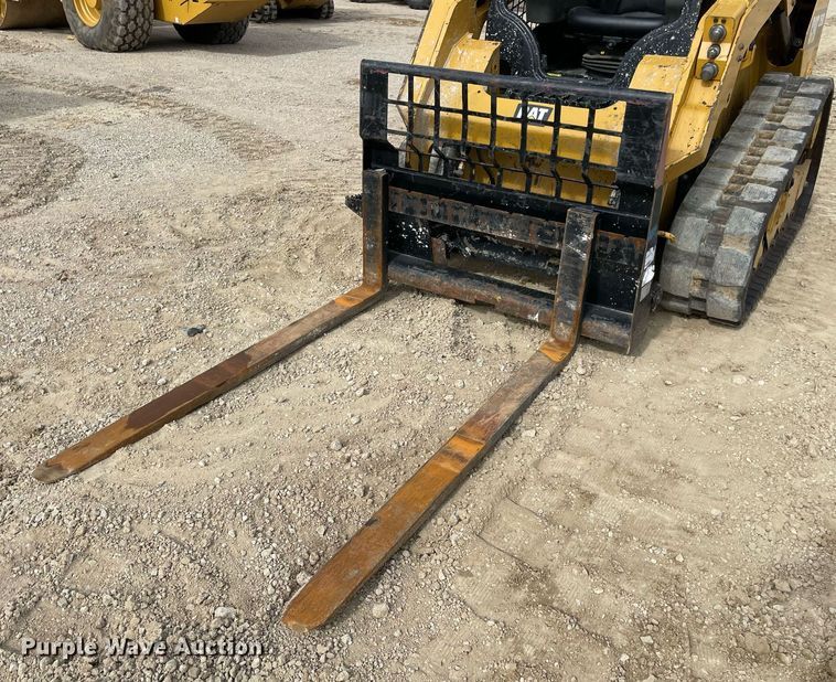 image for item NA9706 2019 Caterpillar  259D tracked skid steer loader