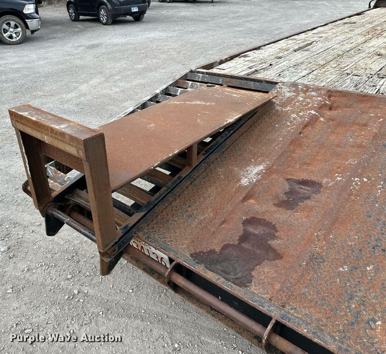 image for item NL9097 1995 Titan  equipment trailer