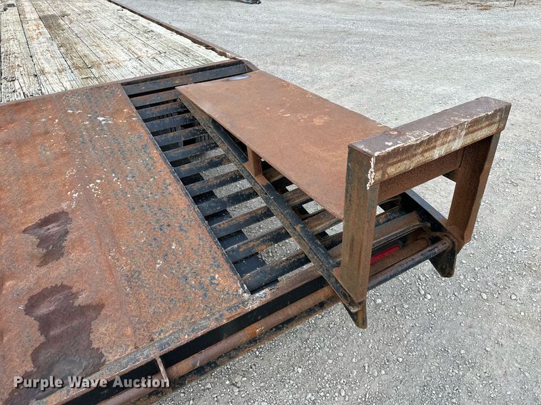 image for item NL9097 1995 Titan  equipment trailer