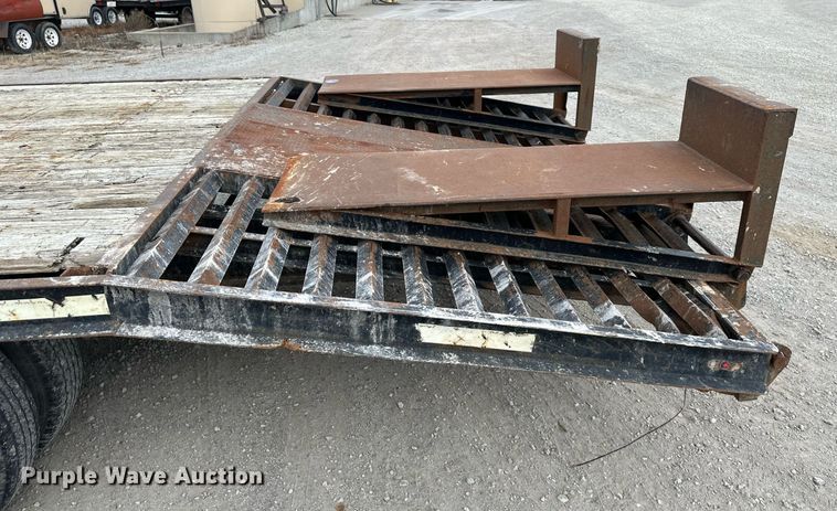 image for item NL9097 1995 Titan  equipment trailer