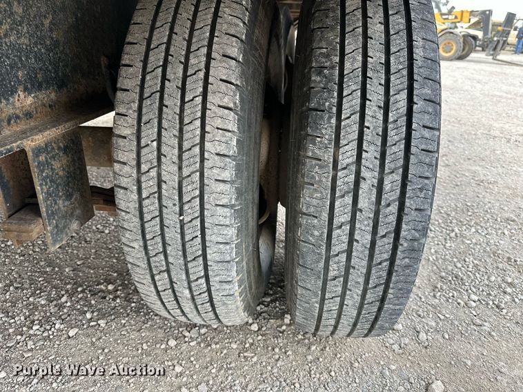 image for item NL9097 1995 Titan  equipment trailer