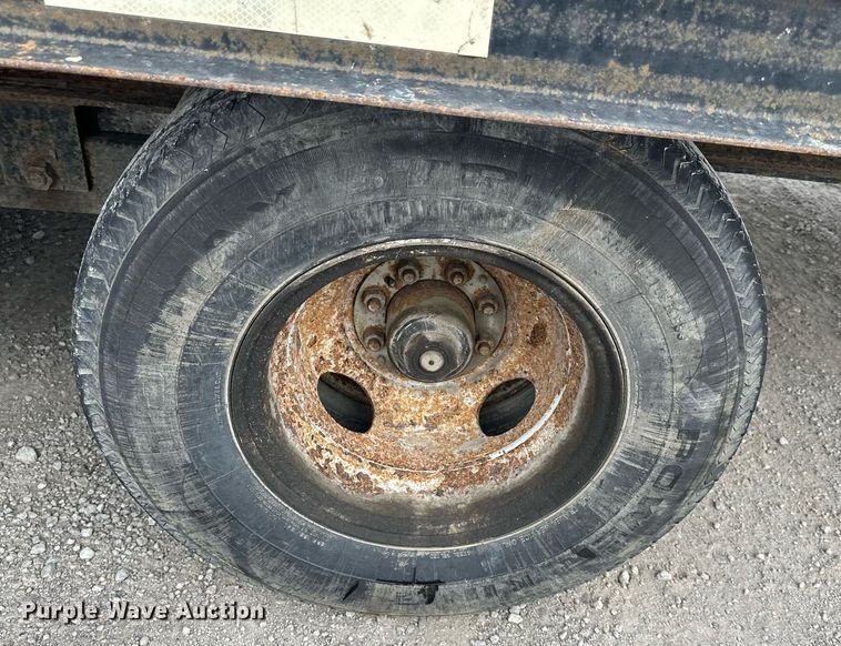 image for item NL9097 1995 Titan  equipment trailer