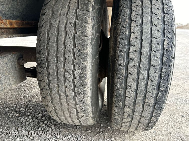 image for item NL9097 1995 Titan  equipment trailer