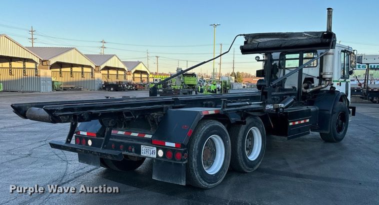 image for item NL9134 1996 Mack MR688S  roll-off container truck