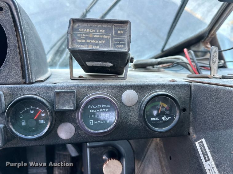 image for item NL9134 1996 Mack MR688S  roll-off container truck