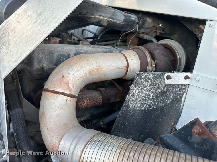 image for item NL9134 1996 Mack MR688S  roll-off container truck