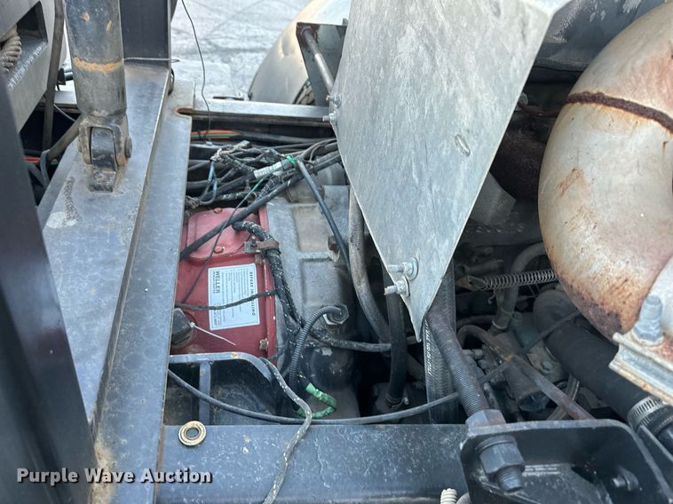 image for item NL9134 1996 Mack MR688S  roll-off container truck