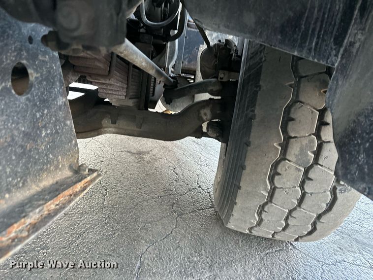 image for item NL9134 1996 Mack MR688S  roll-off container truck