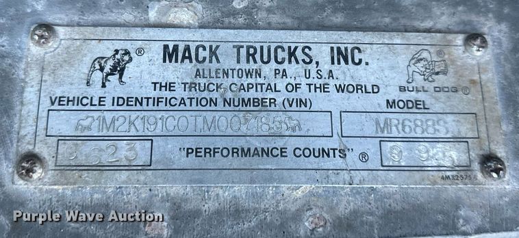 image for item NL9134 1996 Mack MR688S  roll-off container truck