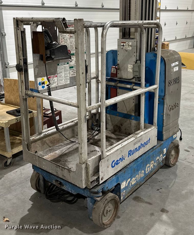 image for item NL9237 2006 Genie GR-20  vertical lift
