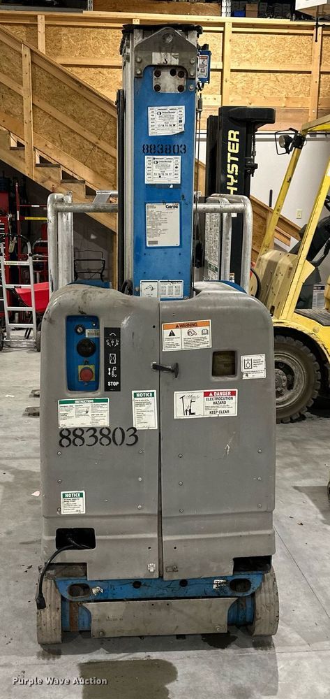 image for item NL9237 2006 Genie GR-20  vertical lift