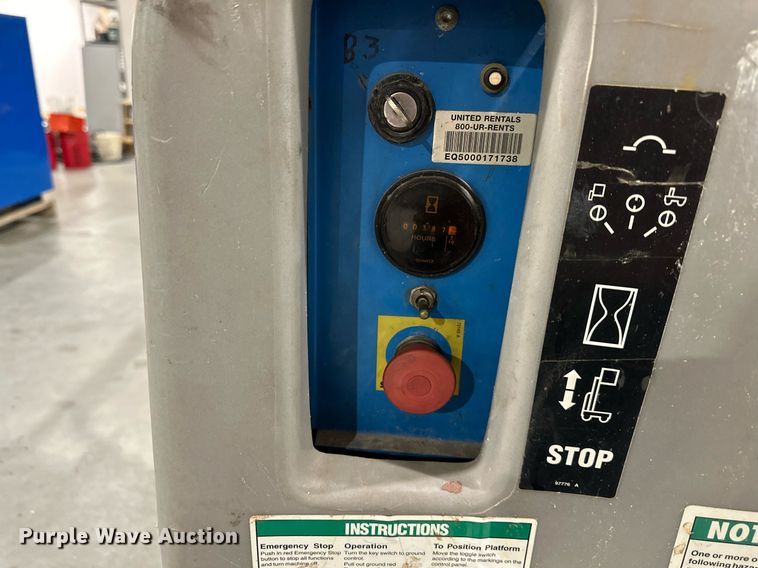 image for item NL9237 2006 Genie GR-20  vertical lift