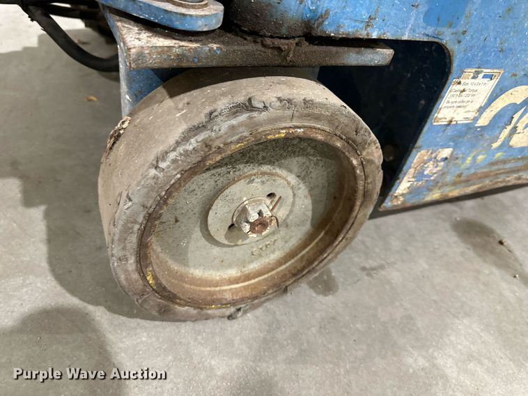 image for item NL9237 2006 Genie GR-20  vertical lift