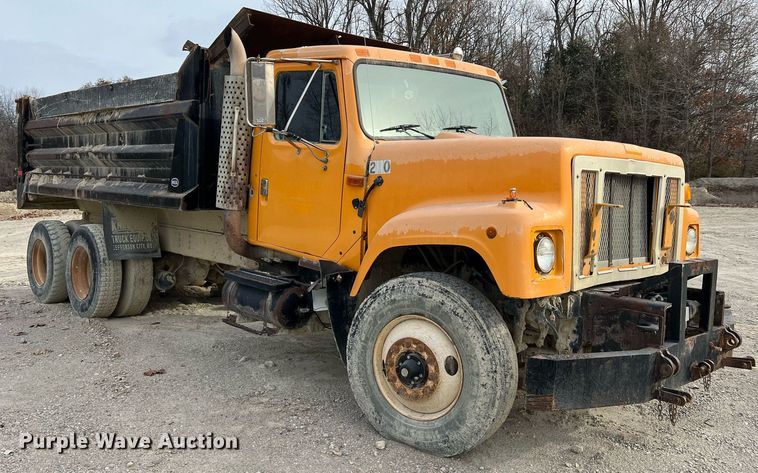 image for item NM9001 2002 International 2554 dump truck
