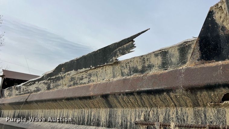 image for item NM9001 2002 International 2554 dump truck