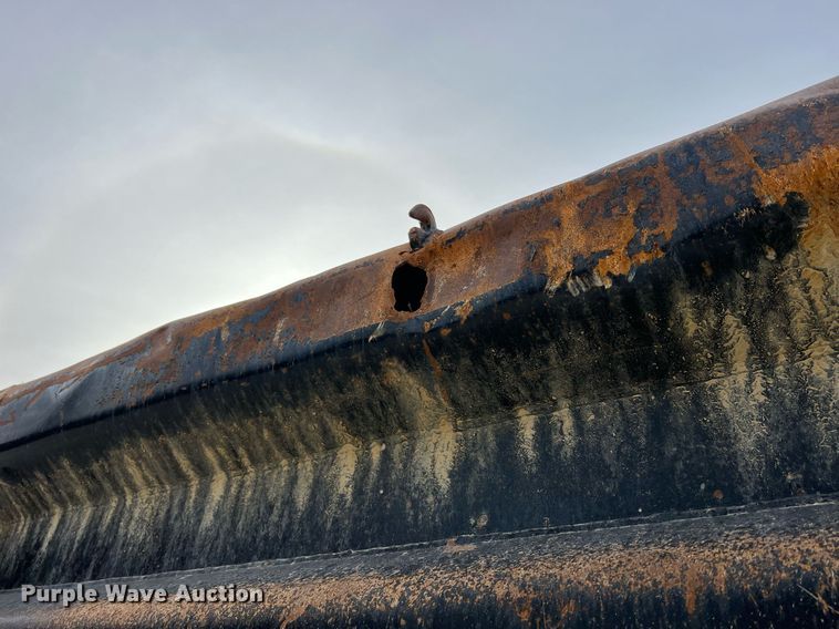 image for item NM9001 2002 International 2554 dump truck