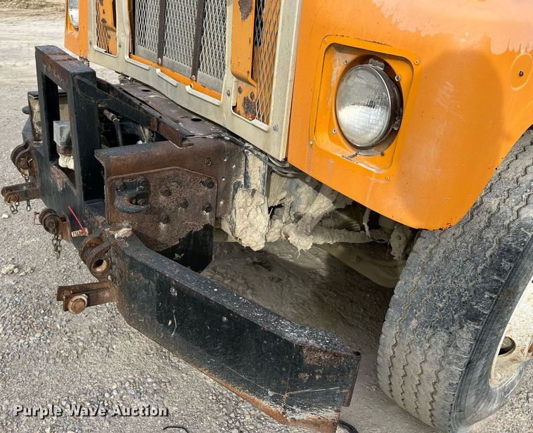 image for item NM9001 2002 International 2554 dump truck