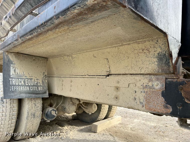 image for item NM9001 2002 International 2554 dump truck