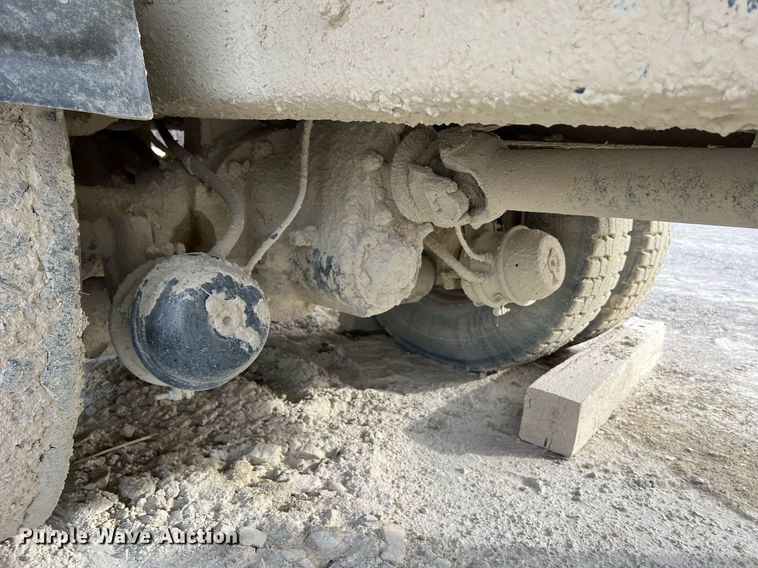 image for item NM9001 2002 International 2554 dump truck