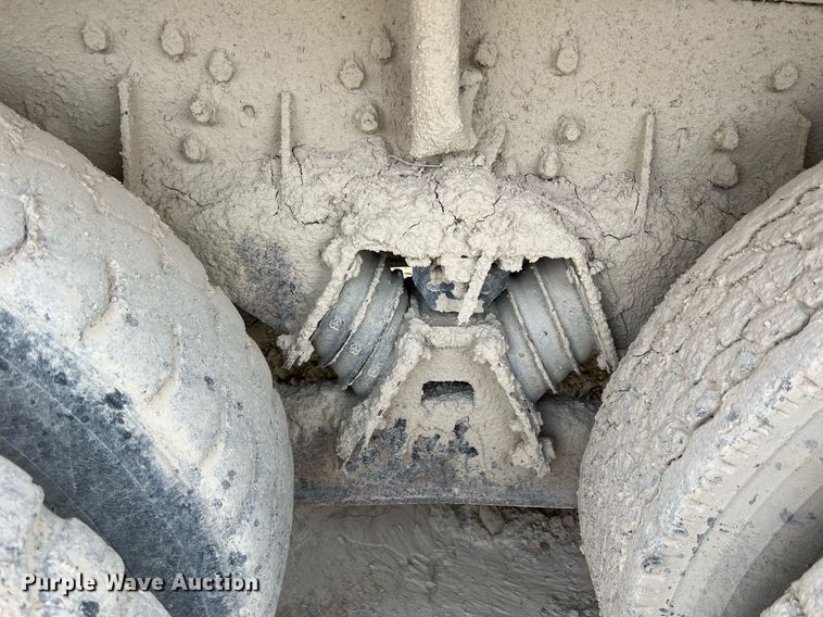 image for item NM9001 2002 International 2554 dump truck