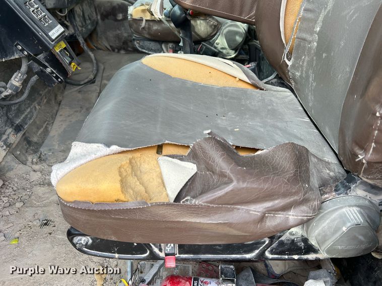 image for item NM9001 2002 International 2554 dump truck