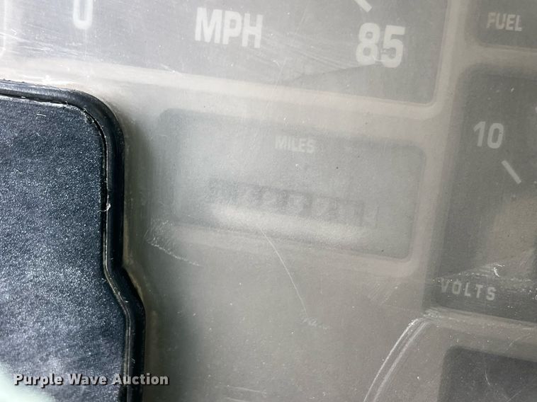 image for item NM9001 2002 International 2554 dump truck