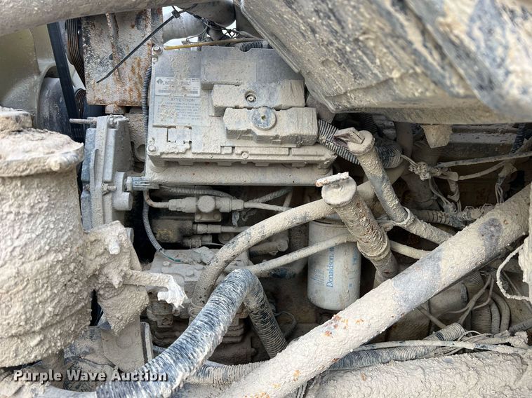 image for item NM9001 2002 International 2554 dump truck