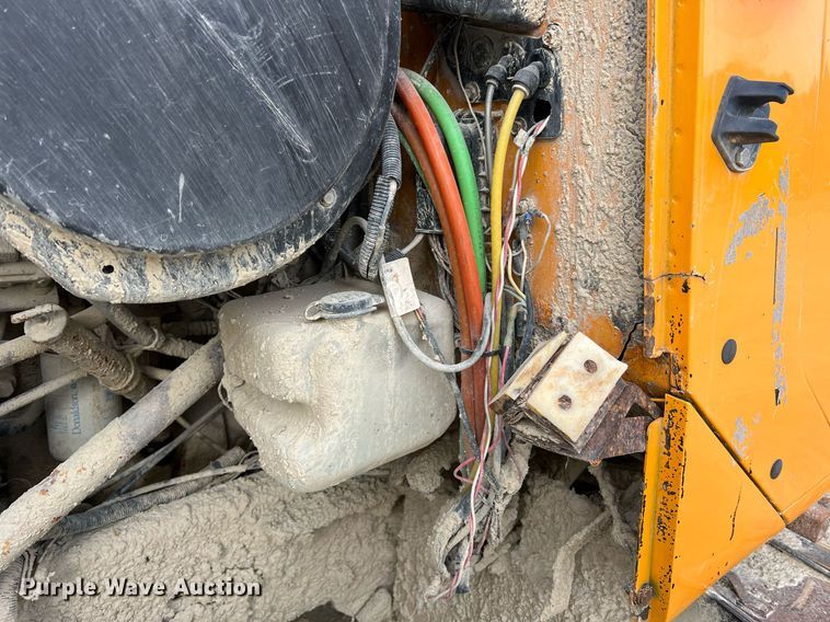 image for item NM9001 2002 International 2554 dump truck