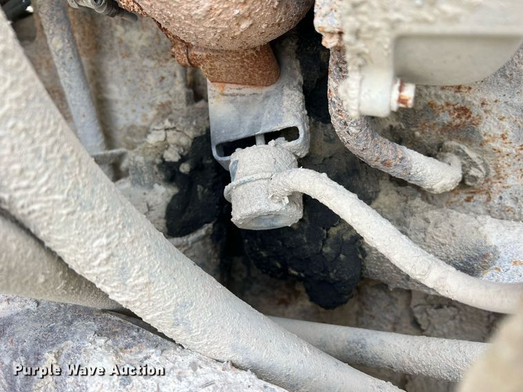 image for item NM9001 2002 International 2554 dump truck