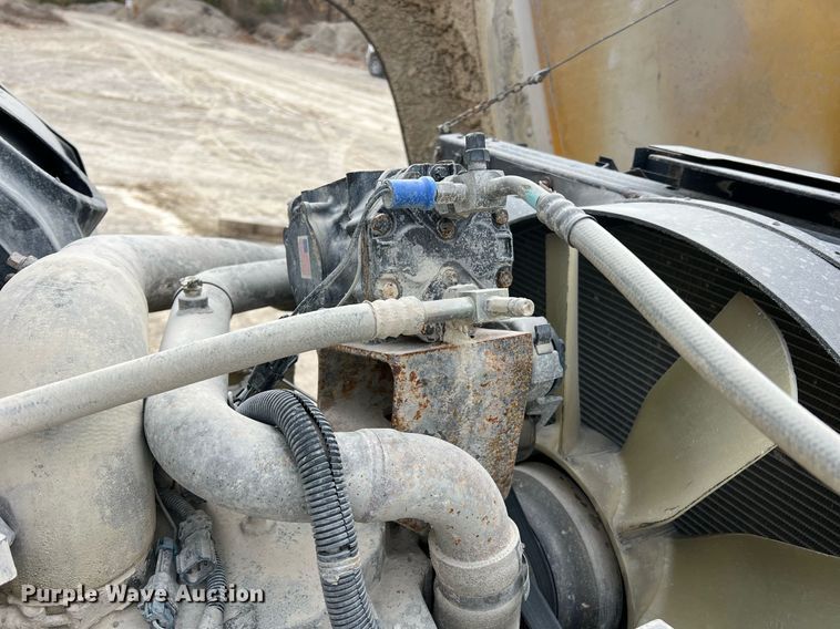 image for item NM9001 2002 International 2554 dump truck