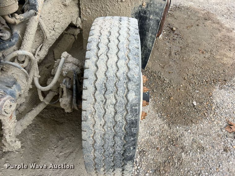 image for item NM9001 2002 International 2554 dump truck