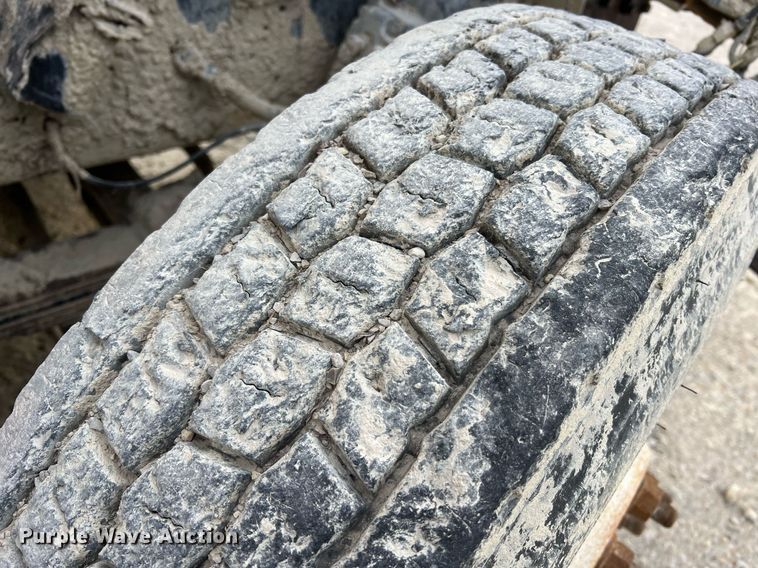 image for item NM9001 2002 International 2554 dump truck