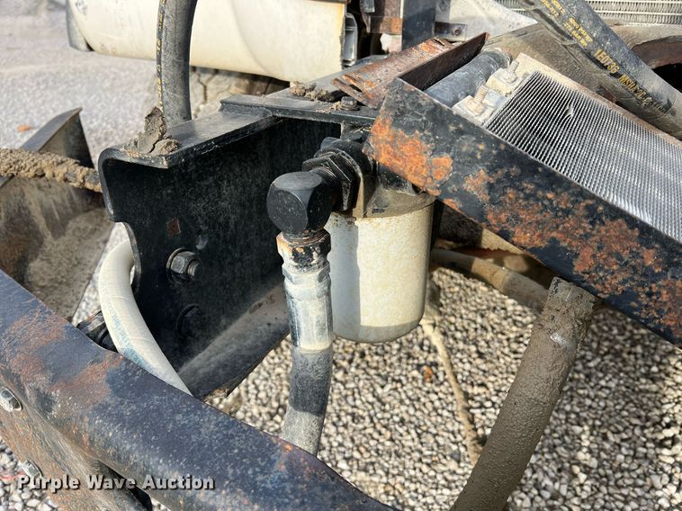 image for item NM9002 1982 Ford L8000 water truck