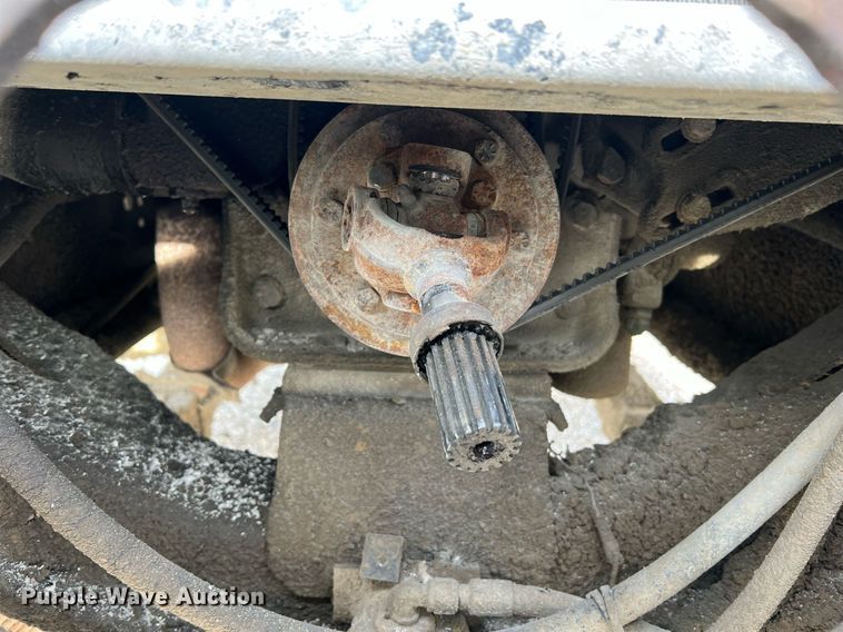 image for item NM9002 1982 Ford L8000 water truck