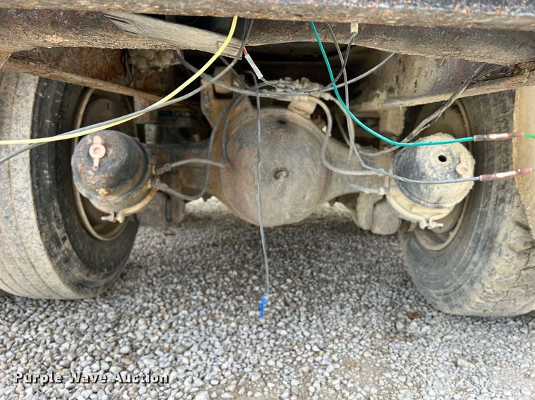 image for item NM9002 1982 Ford L8000 water truck