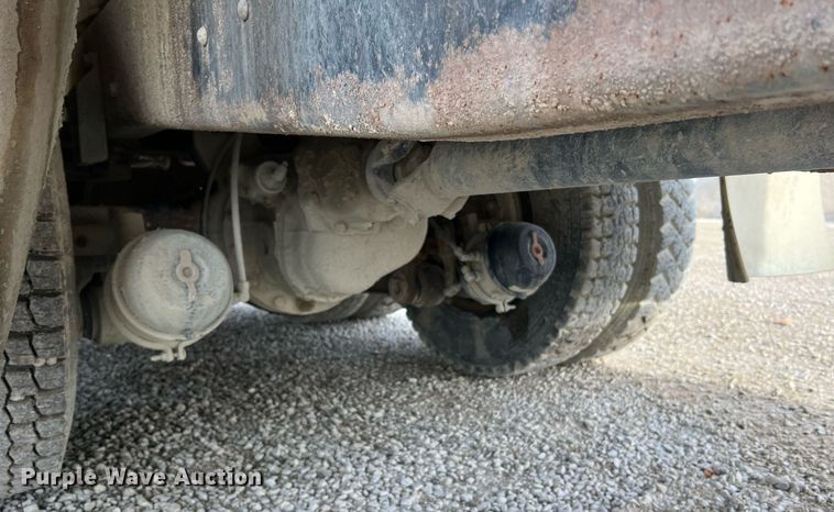 image for item NM9002 1982 Ford L8000 water truck