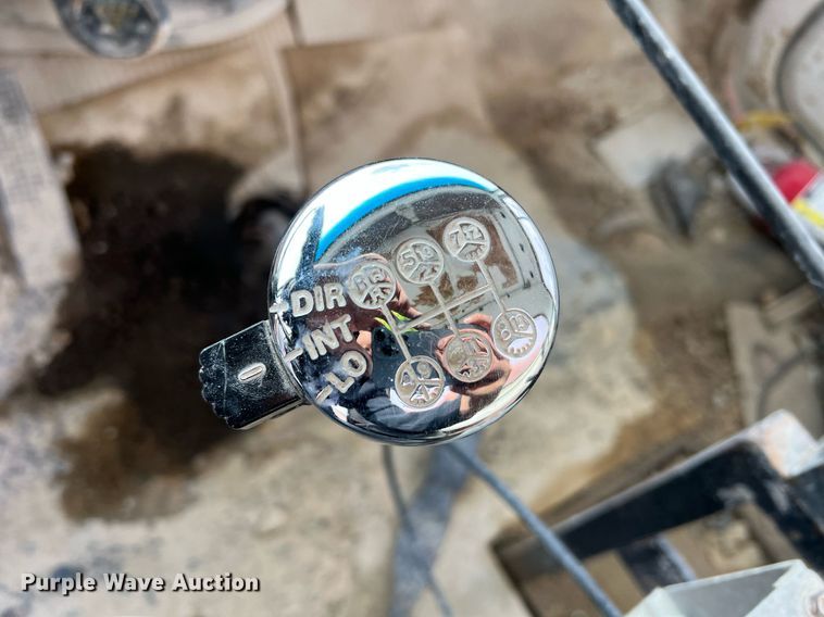 image for item NM9002 1982 Ford L8000 water truck